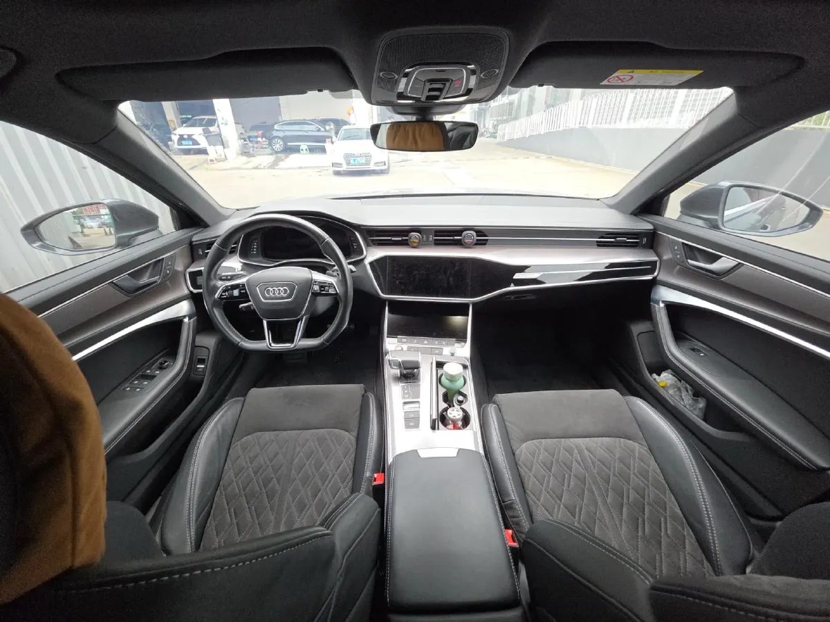 2022 Audi A6L 3.0T 340HP V6 7DCT,autocango,china used car exporter,china ev exporter,chinese used car exporter,chinese used ev exporter