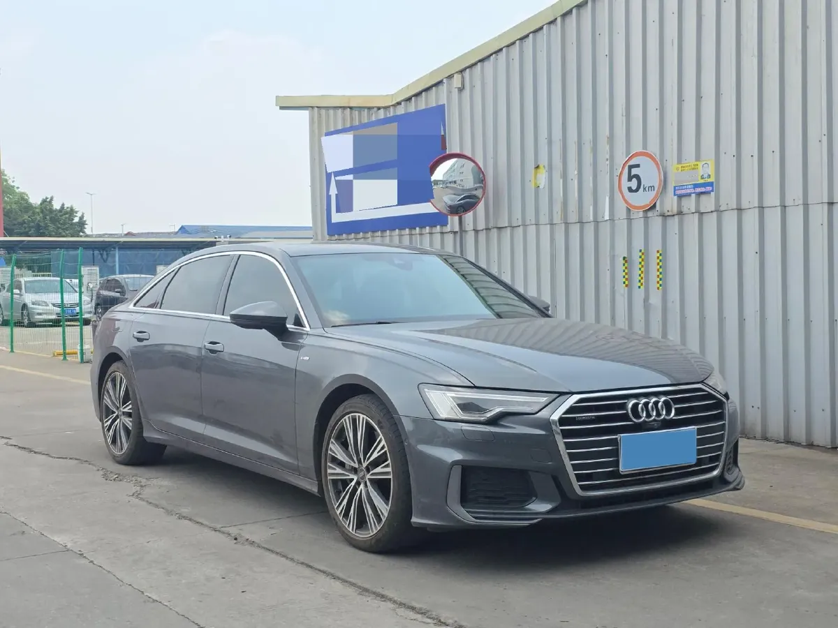 2022 Audi A6L 3.0T 340HP V6 7DCT,autocango,china used car exporter,china ev exporter,chinese used car exporter,chinese used ev exporter