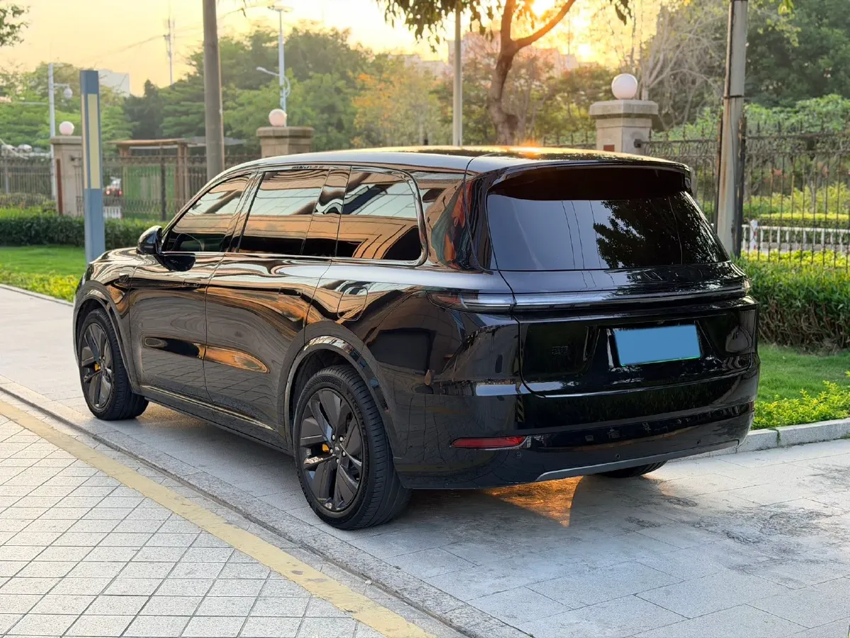 2022 Li L9 Range Extended 154HP REEV 42.6KWH,autocango,china used car exporter,china ev exporter,chinese used car exporter,chinese used ev exporter
