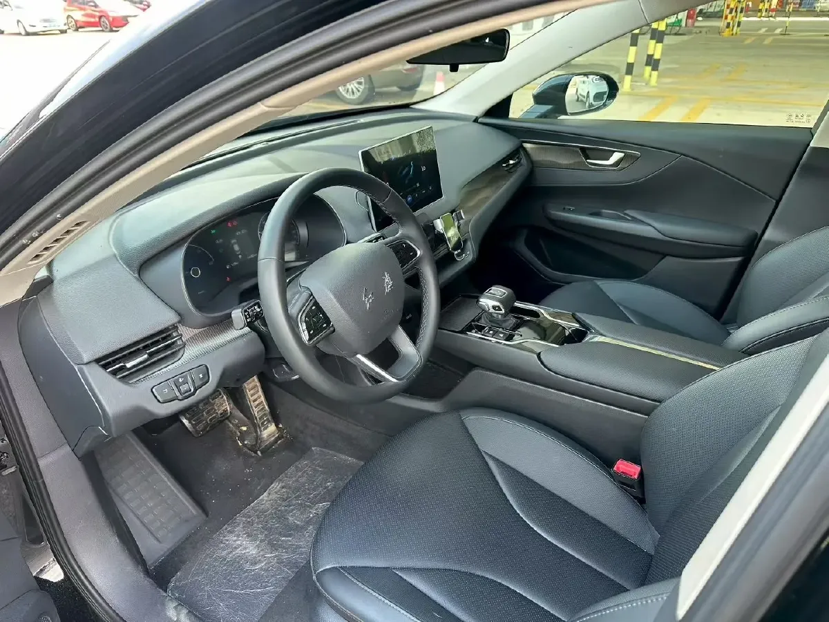 2022 HongQi E-QM5 BEV 54KWH,autocango,china used car exporter,china ev exporter,chinese used car exporter,chinese used ev exporter