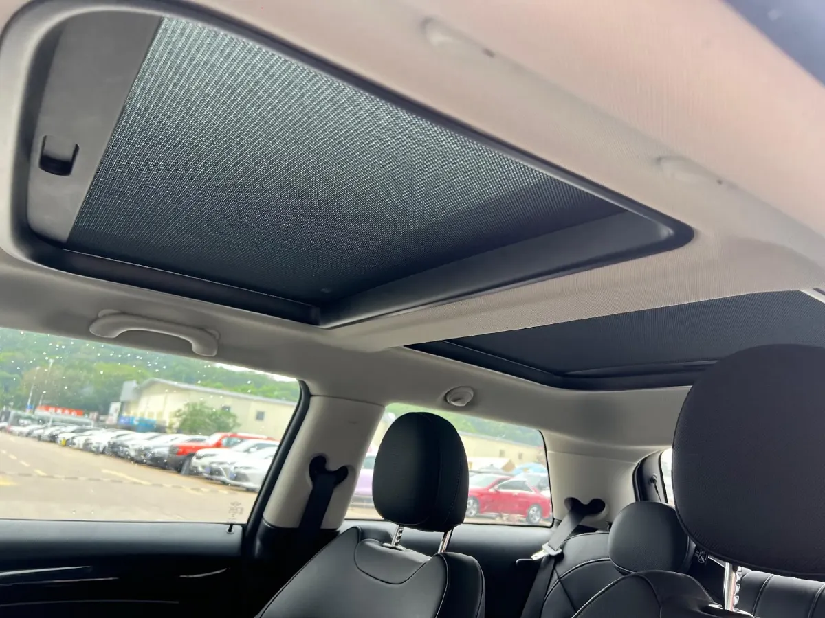 2023 MINI MINI 1.5T 136HP L3 7DCT,autocango,china used car exporter,china ev exporter,chinese used car exporter,chinese used ev exporter