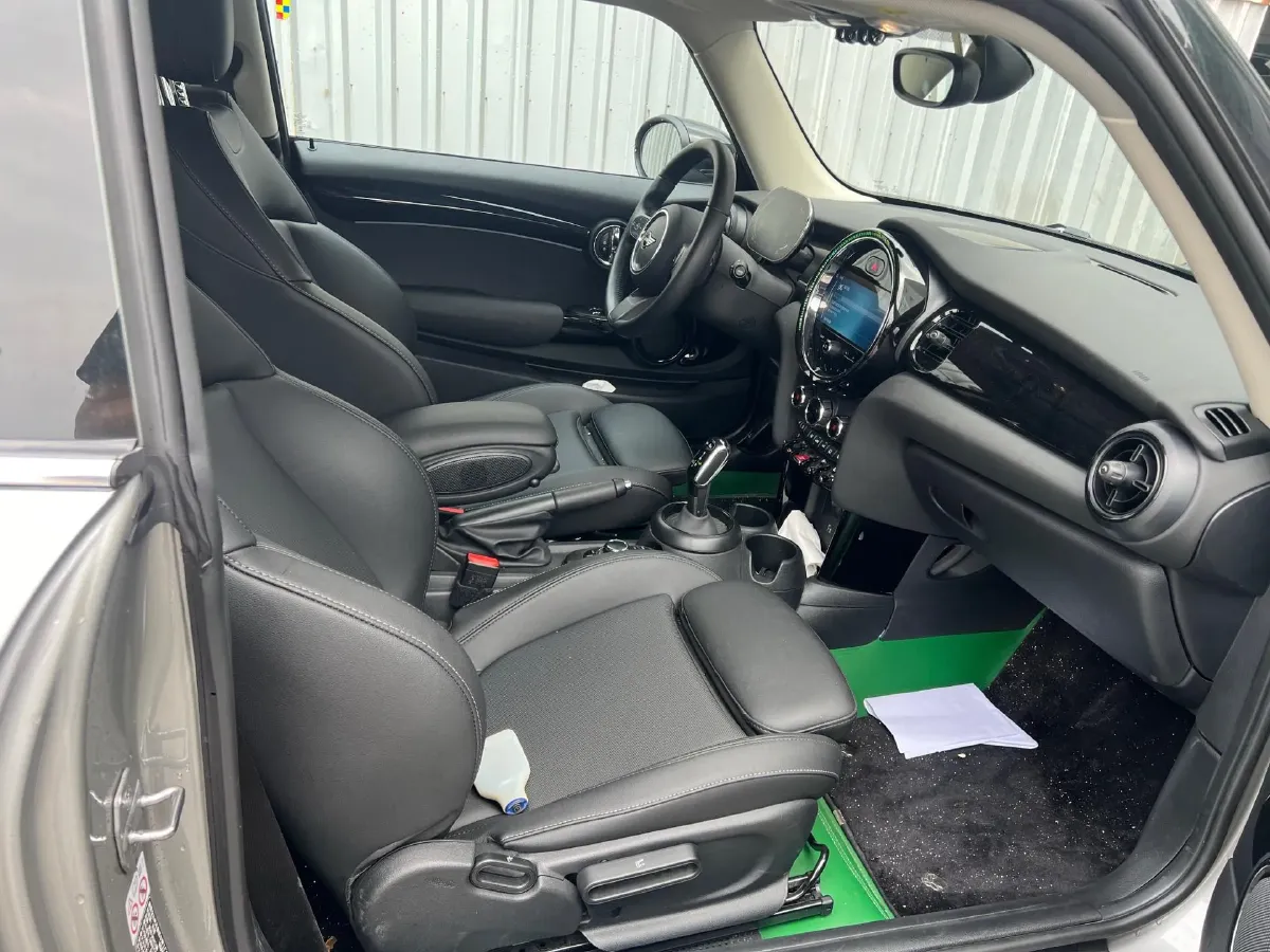 2023 MINI MINI 1.5T 136HP L3 7DCT,autocango,china used car exporter,china ev exporter,chinese used car exporter,chinese used ev exporter