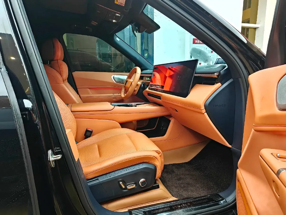 2025 LYNK&CO 900 2.0T 254HP L4 3DHT PHEV,autocango,china used car exporter,china ev exporter,chinese used car exporter,chinese used ev exporter