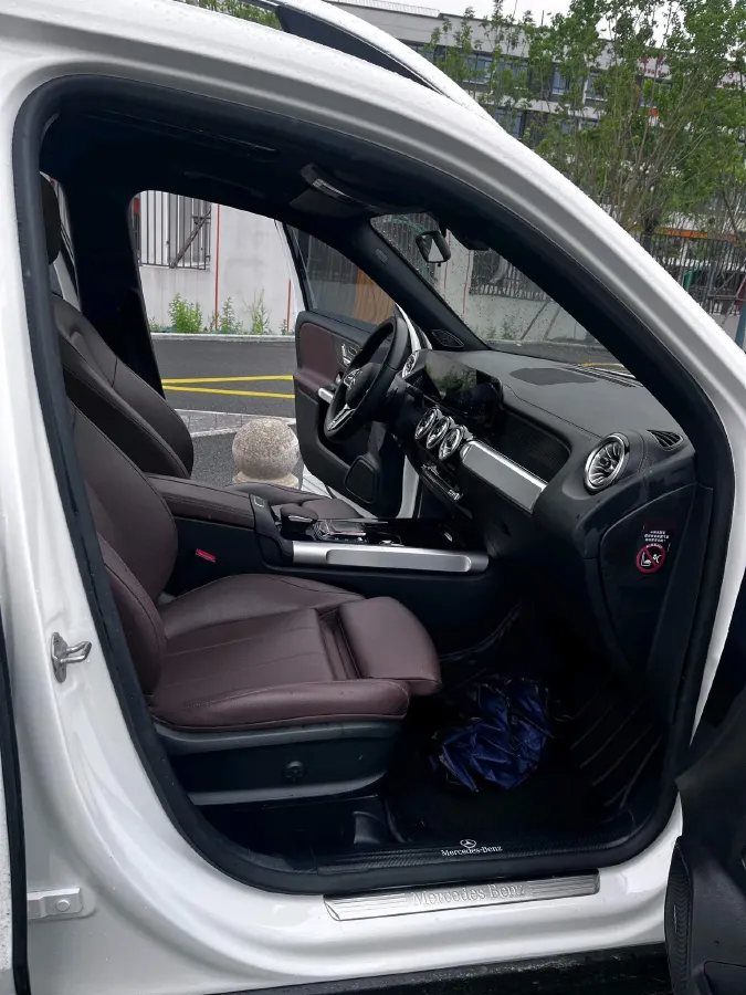 2023 Mercedes-Benz GLB Class 2.0T 190HP L4 8DCT,autocango,china used car exporter,china ev exporter,chinese used car exporter,chinese used ev exporter