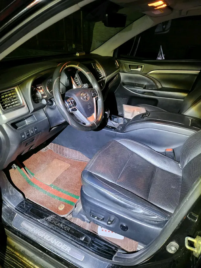 2021 Toyota Highlander 2.0T 220HP L4 6AT,autocango,china used car exporter,china ev exporter,chinese used car exporter,chinese used ev exporter