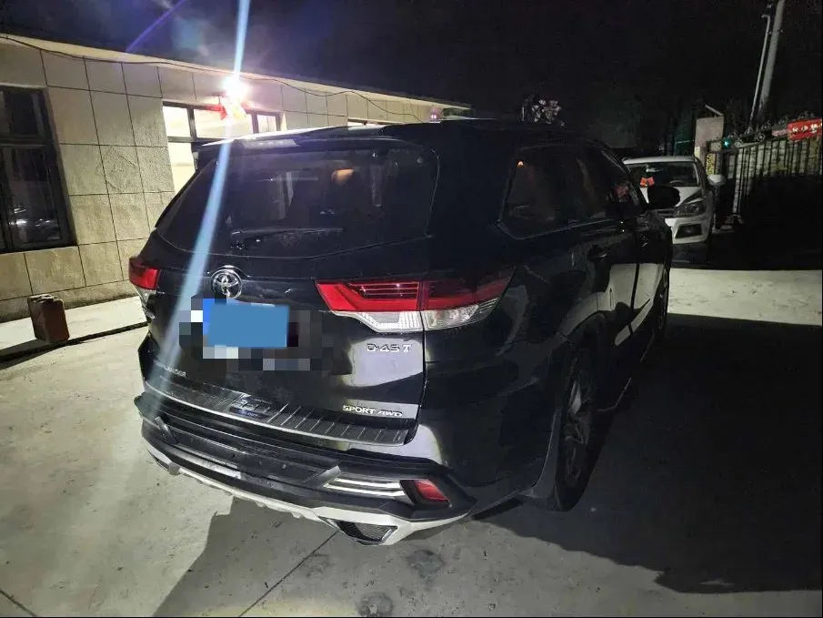 2021 Toyota Highlander 2.0T 220HP L4 6AT,autocango,china used car exporter,china ev exporter,chinese used car exporter,chinese used ev exporter