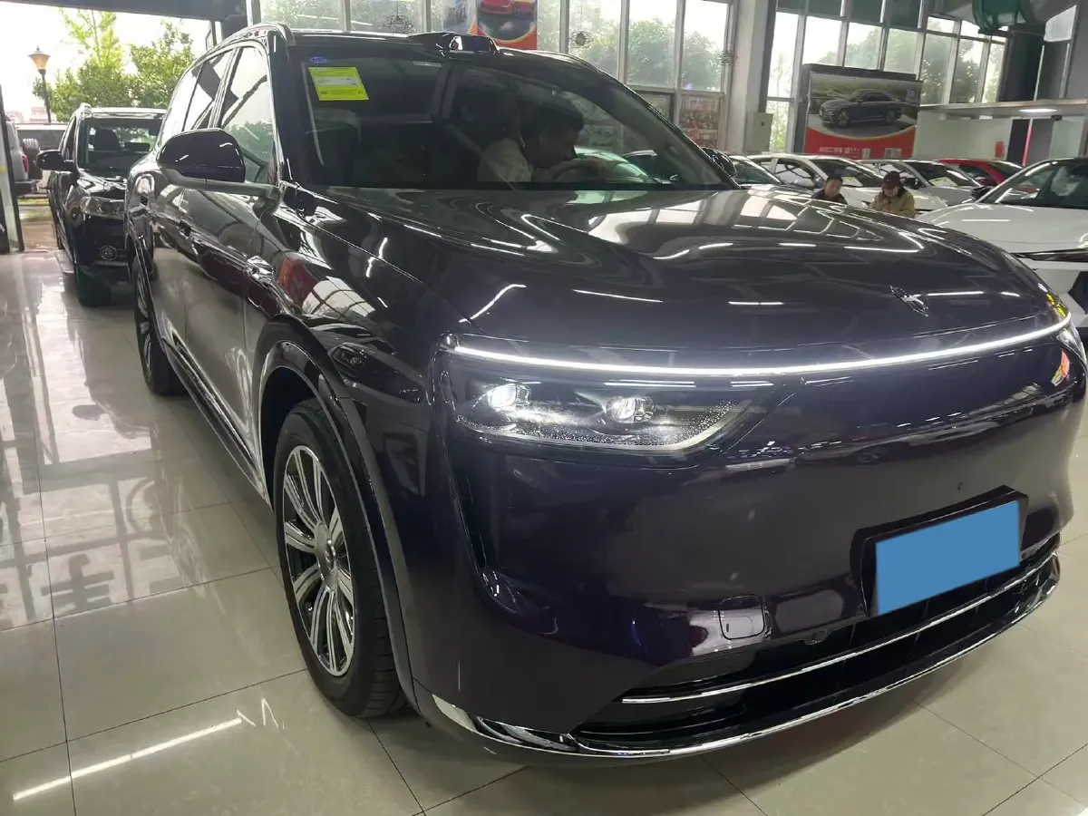 2025 AITO AITO M8 REEV 160HP REEV 53.4KWH,autocango,china used car exporter,china ev exporter,chinese used car exporter,chinese used ev exporter