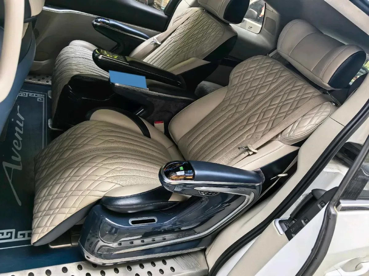 2021 Buick GL8 2.0T 237HP L4 9AT,autocango,china used car exporter,china ev exporter,chinese used car exporter,chinese used ev exporter