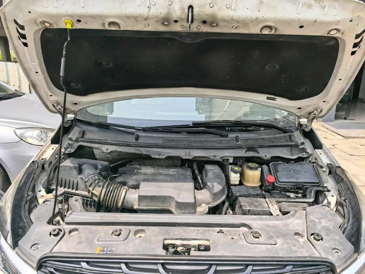 2021 Buick GL8 2.0T 237HP L4 9AT,autocango,china used car exporter,china ev exporter,chinese used car exporter,chinese used ev exporter