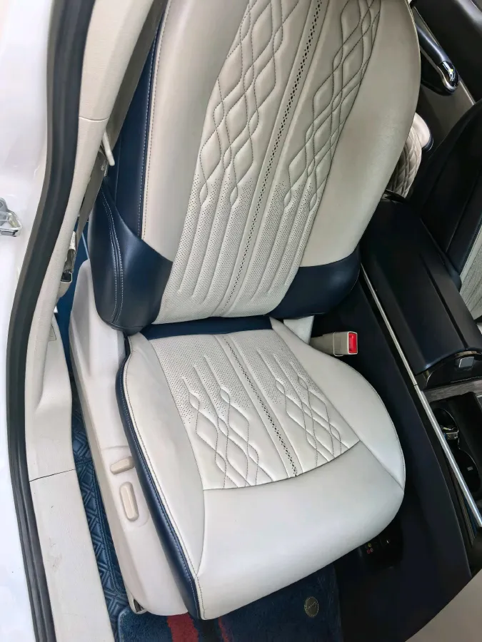 2021 Buick GL8 2.0T 237HP L4 9AT,autocango,china used car exporter,china ev exporter,chinese used car exporter,chinese used ev exporter