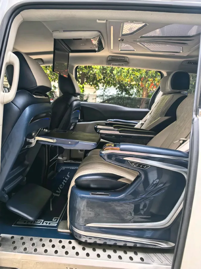 2021 Buick GL8 2.0T 237HP L4 9AT,autocango,china used car exporter,china ev exporter,chinese used car exporter,chinese used ev exporter