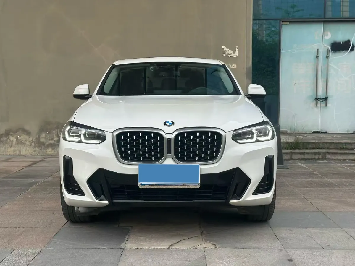 2022 BMW X4 2.0T 245HP L4 8AT,autocango,china used car exporter,china ev exporter,chinese used car exporter,chinese used ev exporter