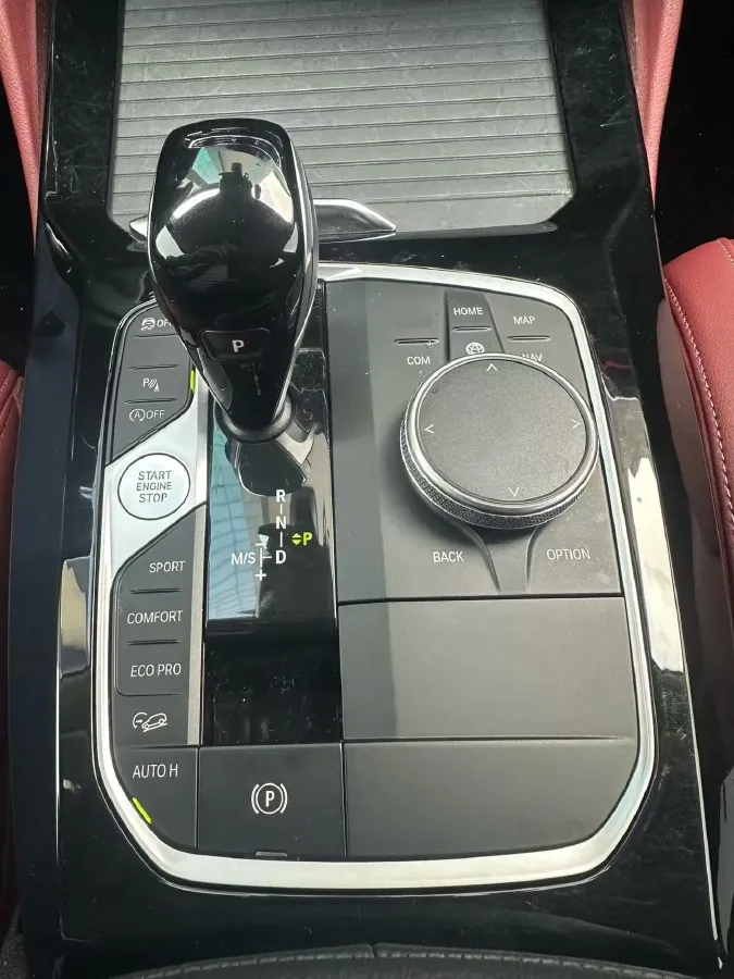 2022 BMW X4 2.0T 245HP L4 8AT,autocango,china used car exporter,china ev exporter,chinese used car exporter,chinese used ev exporter