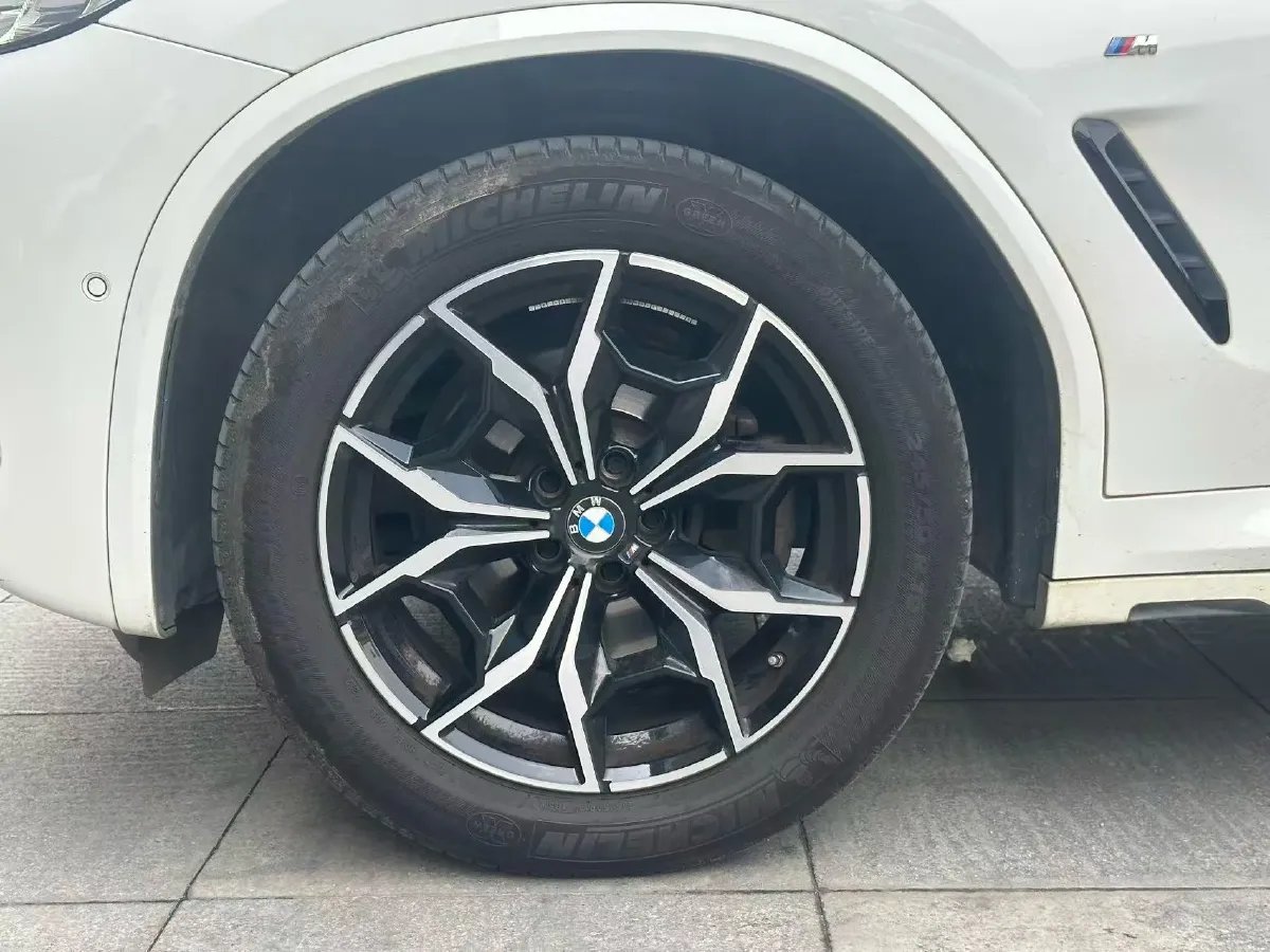 2022 BMW X4 2.0T 245HP L4 8AT,autocango,china used car exporter,china ev exporter,chinese used car exporter,chinese used ev exporter