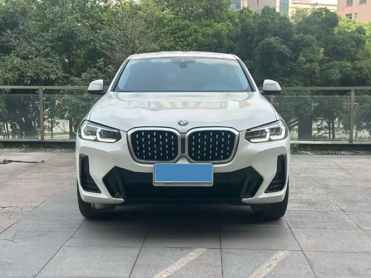 2022 BMW X4 2.0T 245HP L4 8AT,autocango,china used car exporter,china ev exporter,chinese used car exporter,chinese used ev exporter