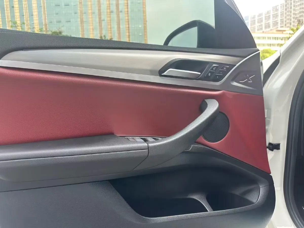 2022 BMW X4 2.0T 245HP L4 8AT,autocango,china used car exporter,china ev exporter,chinese used car exporter,chinese used ev exporter