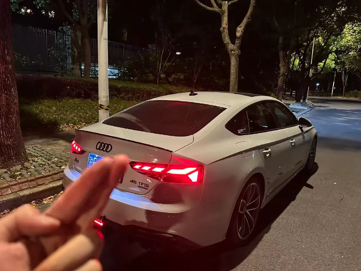 2021 Audi A5 2.0T 204HP L4 7DCT,autocango,china used car exporter,china ev exporter,chinese used car exporter,chinese used ev exporter