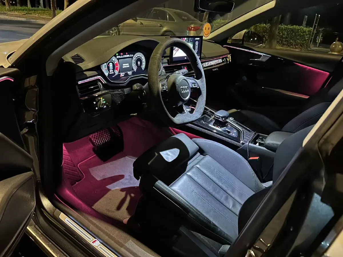 2021 Audi A5 2.0T 204HP L4 7DCT,autocango,china used car exporter,china ev exporter,chinese used car exporter,chinese used ev exporter