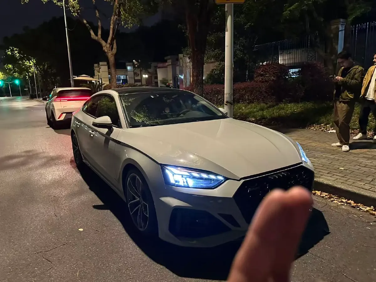 2021 Audi A5 2.0T 204HP L4 7DCT,autocango,china used car exporter,china ev exporter,chinese used car exporter,chinese used ev exporter