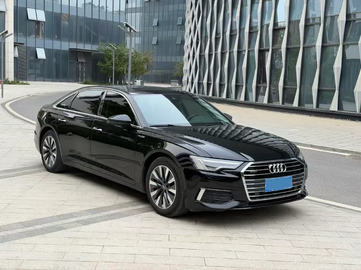2020 Audi A6L 2.0T 224HP L4 7DCT,autocango,china used car exporter,china ev exporter,chinese used car exporter,chinese used ev exporter