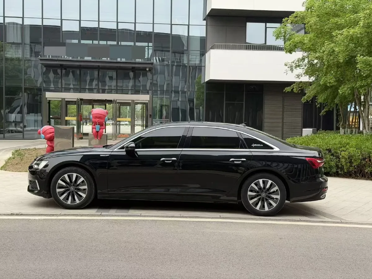 2020 Audi A6L 2.0T 224HP L4 7DCT,autocango,china used car exporter,china ev exporter,chinese used car exporter,chinese used ev exporter
