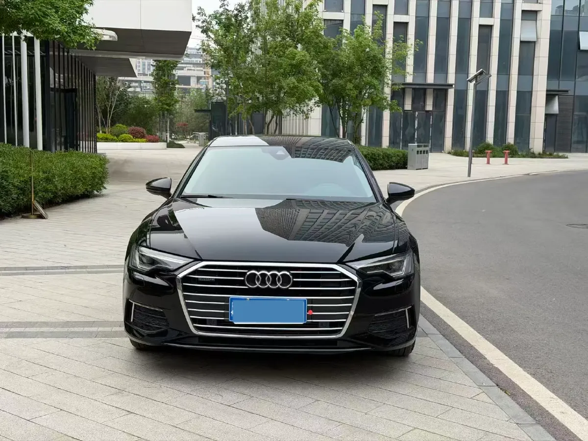2020 Audi A6L 2.0T 224HP L4 7DCT,autocango,china used car exporter,china ev exporter,chinese used car exporter,chinese used ev exporter