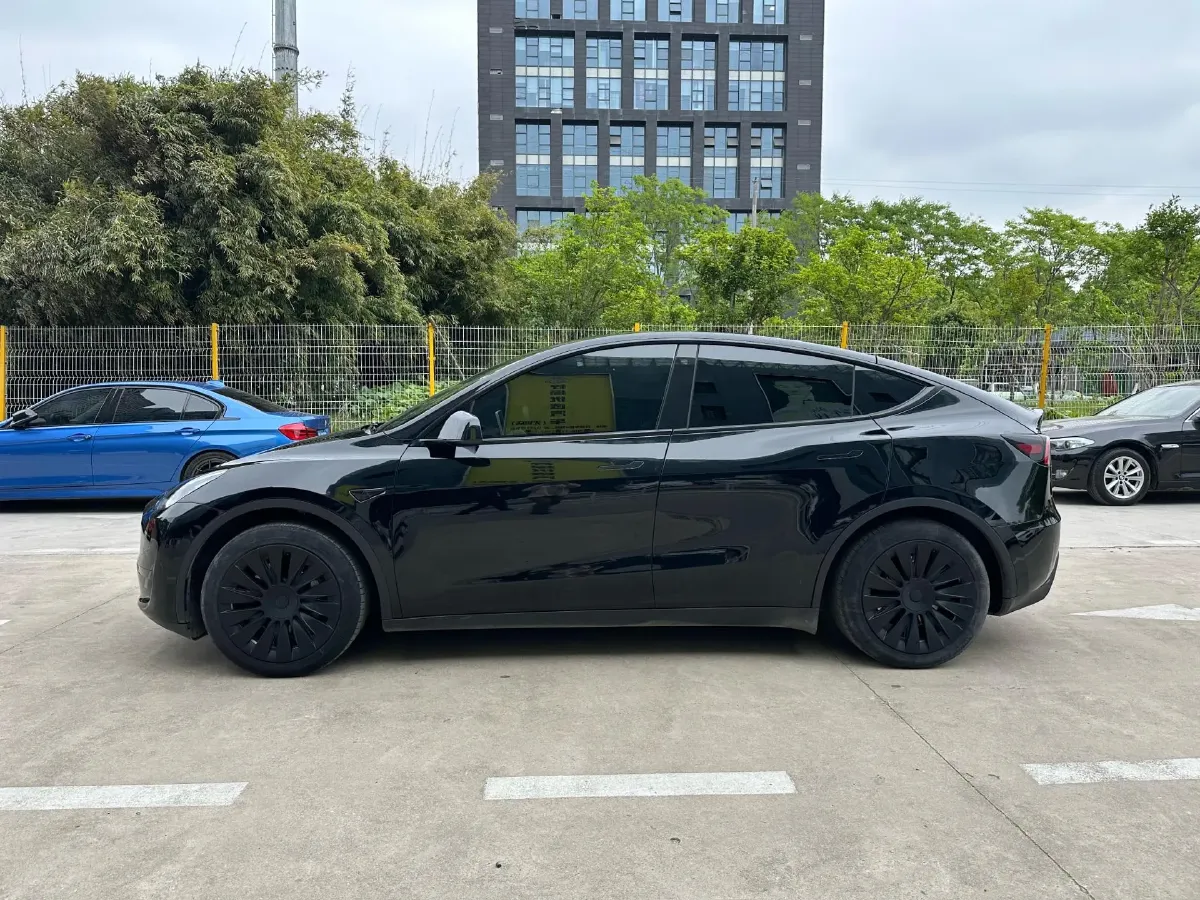 2022 Tesla Model Y BEV 60KWH,autocango,china used car exporter,china ev exporter,chinese used car exporter,chinese used ev exporter