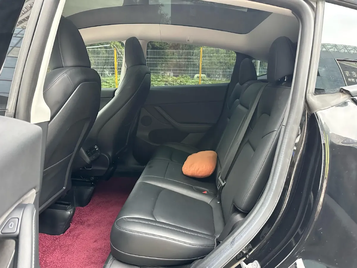 2022 Tesla Model Y BEV 60KWH,autocango,china used car exporter,china ev exporter,chinese used car exporter,chinese used ev exporter