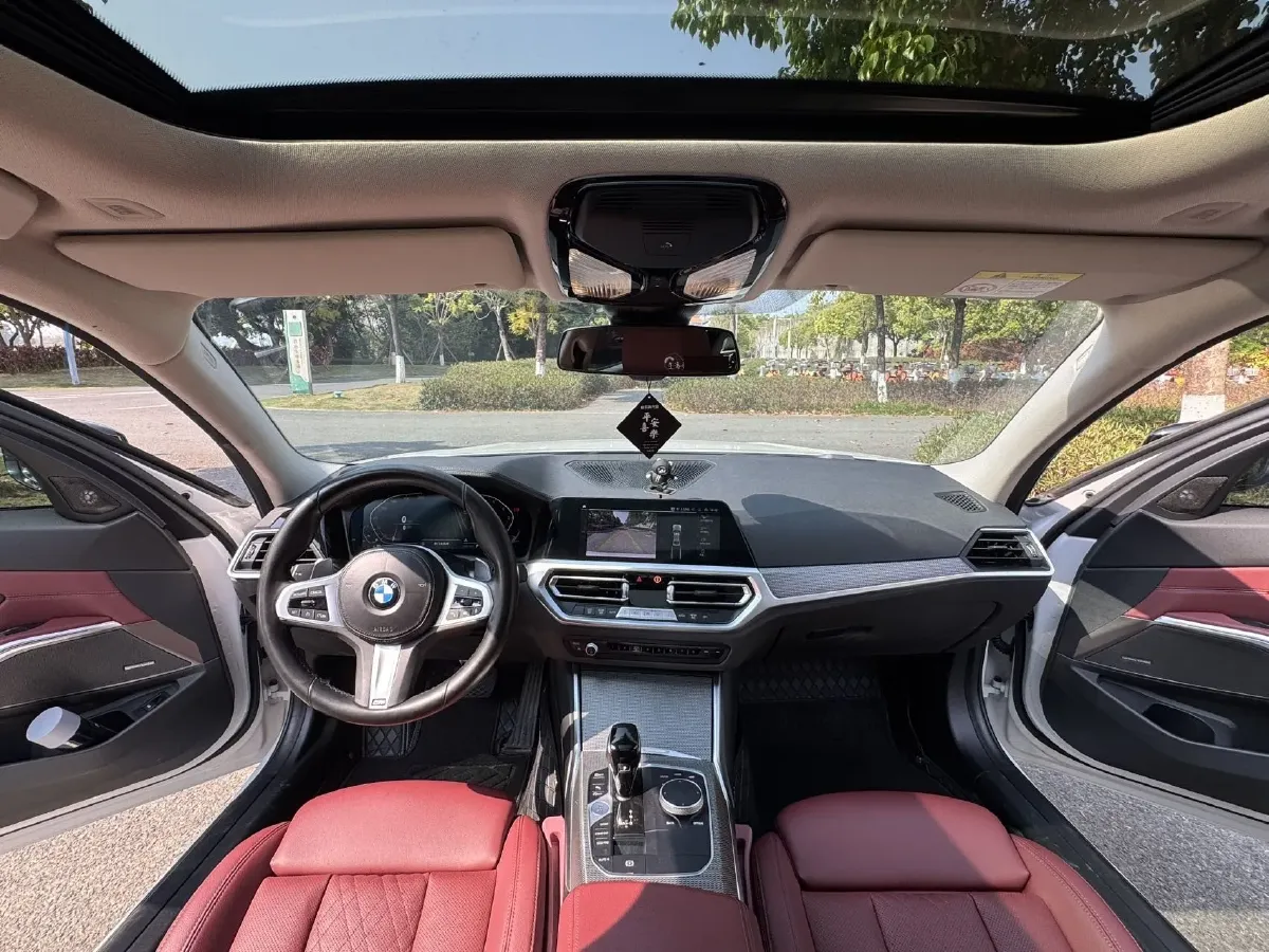 2022 BMW 3 Series 2.0T 184HP L4 8AT,autocango,china used car exporter,china ev exporter,chinese used car exporter,chinese used ev exporter