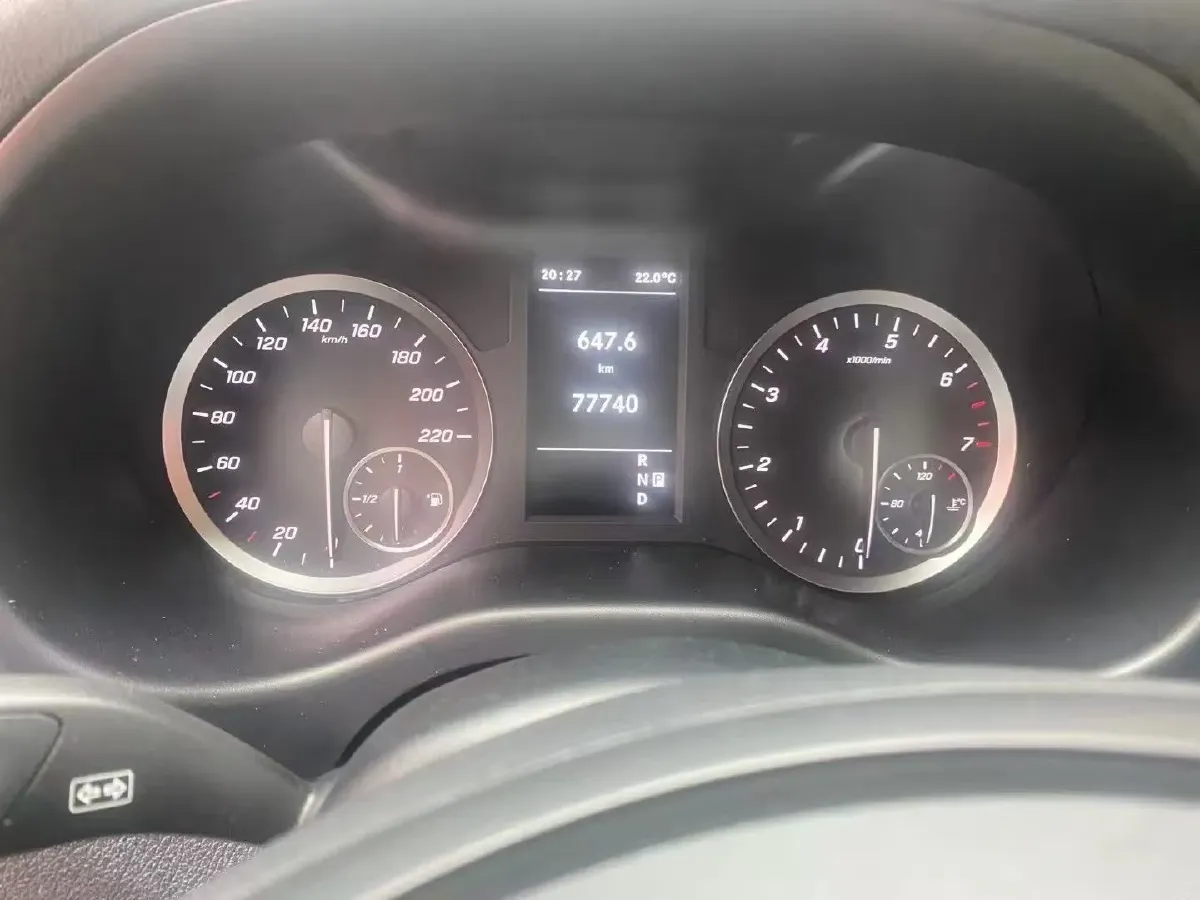 2023 Mercedes-Benz Vito 2.0T 211HP L4 9AT,autocango,china used car exporter,china ev exporter,chinese used car exporter,chinese used ev exporter