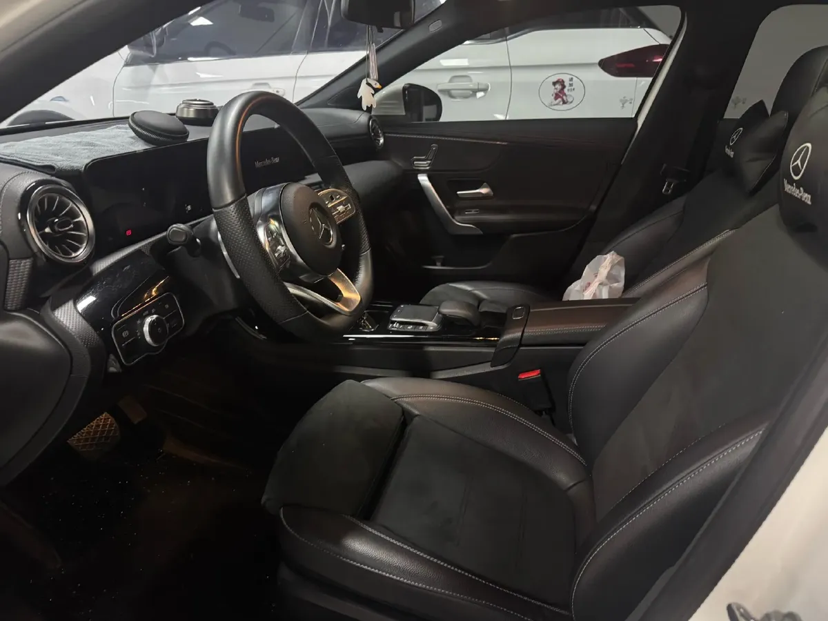 2022 Mercedes-Benz A Class 1.3T 163HP L4 7DCT,autocango,china used car exporter,china ev exporter,chinese used car exporter,chinese used ev exporter