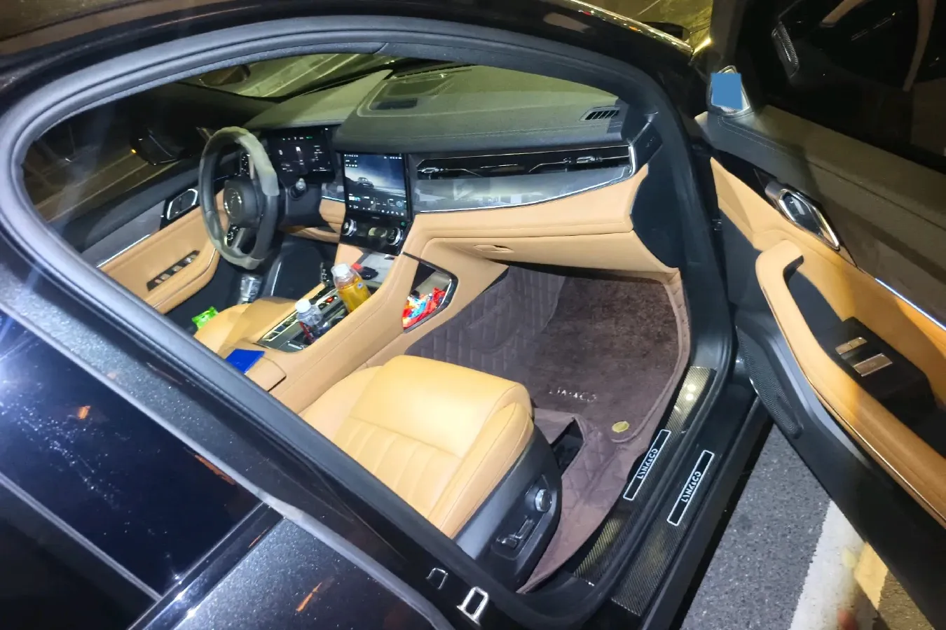 2023 LYNK&CO 09 EM-P 2.0T 254HP L4 3DHT PHEV 40.1KWH,autocango,china used car exporter,china ev exporter,chinese used car exporter,chinese used ev exporter