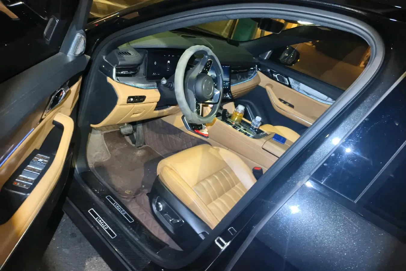 2023 LYNK&CO 09 EM-P 2.0T 254HP L4 3DHT PHEV 40.1KWH,autocango,china used car exporter,china ev exporter,chinese used car exporter,chinese used ev exporter