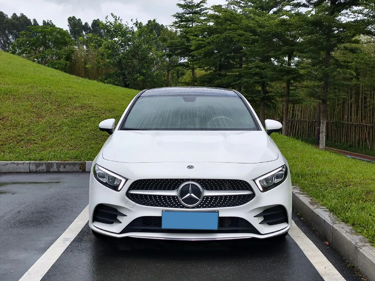 2020 Mercedes-Benz A Class 1.3T 163HP L4 7DCT,autocango,china used car exporter,china ev exporter,chinese used car exporter,chinese used ev exporter