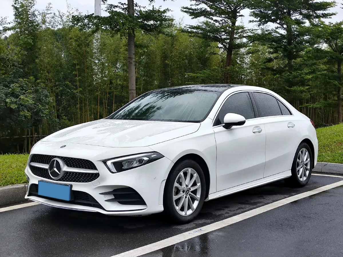 2020 Mercedes-Benz A Class 1.3T 163HP L4 7DCT,autocango,china used car exporter,china ev exporter,chinese used car exporter,chinese used ev exporter