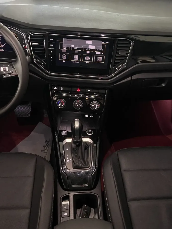 2022 Volkswagen T-Roc 1.4T 150HP L4 7DCT,autocango,china used car exporter,china ev exporter,chinese used car exporter,chinese used ev exporter