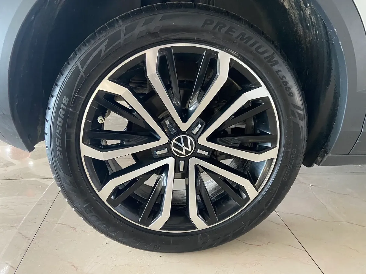 2022 Volkswagen T-Roc 1.4T 150HP L4 7DCT,autocango,china used car exporter,china ev exporter,chinese used car exporter,chinese used ev exporter