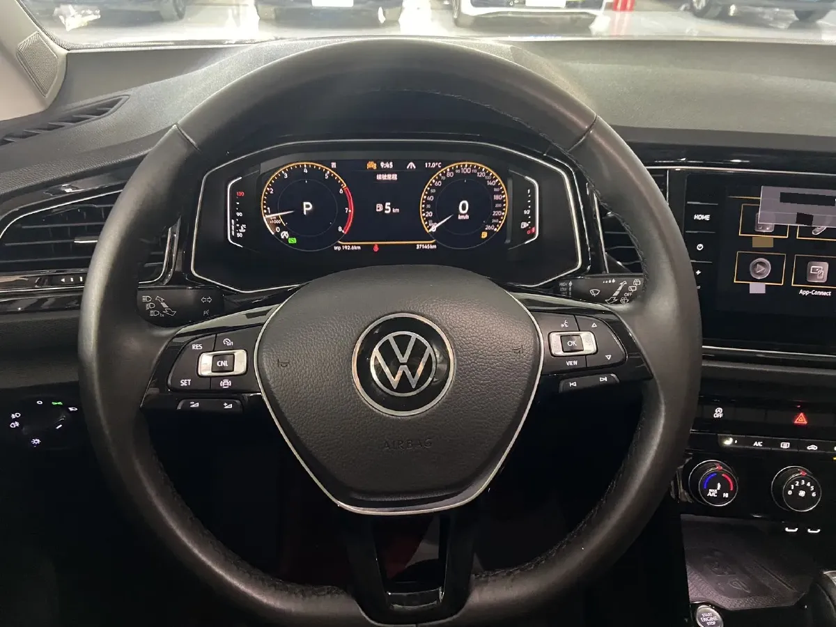 2022 Volkswagen T-Roc 1.4T 150HP L4 7DCT,autocango,china used car exporter,china ev exporter,chinese used car exporter,chinese used ev exporter