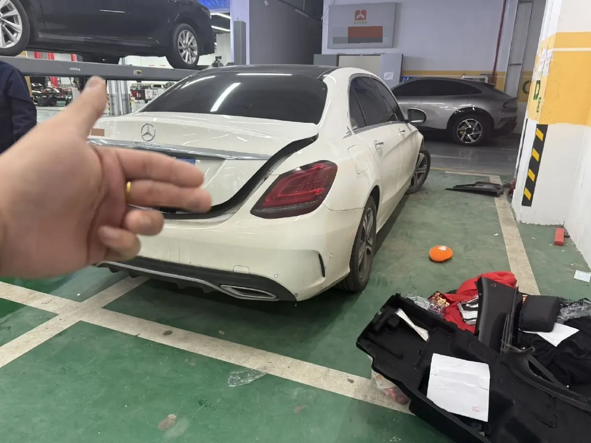 2021 Mercedes-Benz C Class 1.5T 184HP L4 9AT,autocango,china used car exporter,china ev exporter,chinese used car exporter,chinese used ev exporter