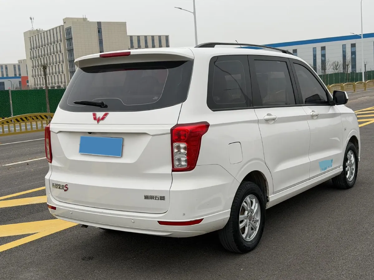 2019 WuLing HongGuang 1.5L 99HP L4 6MT,autocango,china used car exporter,china ev exporter,chinese used car exporter,chinese used ev exporter