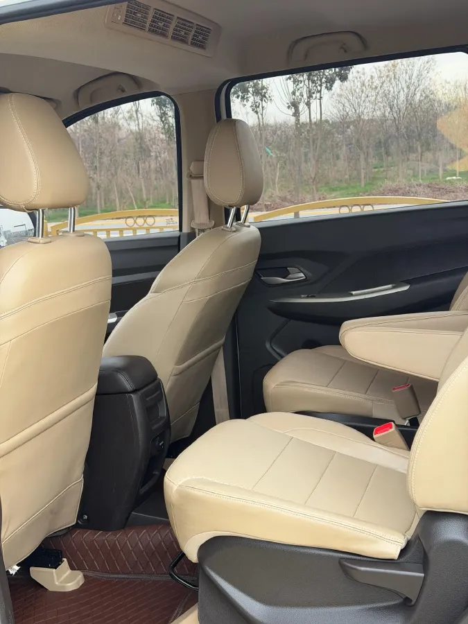 2019 WuLing HongGuang 1.5L 99HP L4 6MT,autocango,china used car exporter,china ev exporter,chinese used car exporter,chinese used ev exporter