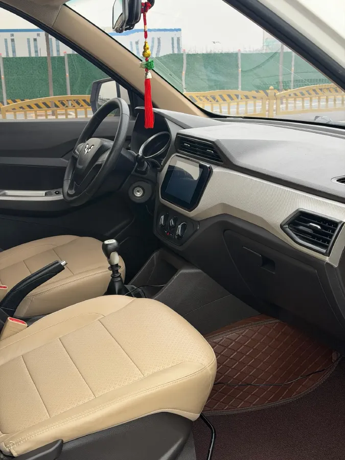 2019 WuLing HongGuang 1.5L 99HP L4 6MT,autocango,china used car exporter,china ev exporter,chinese used car exporter,chinese used ev exporter