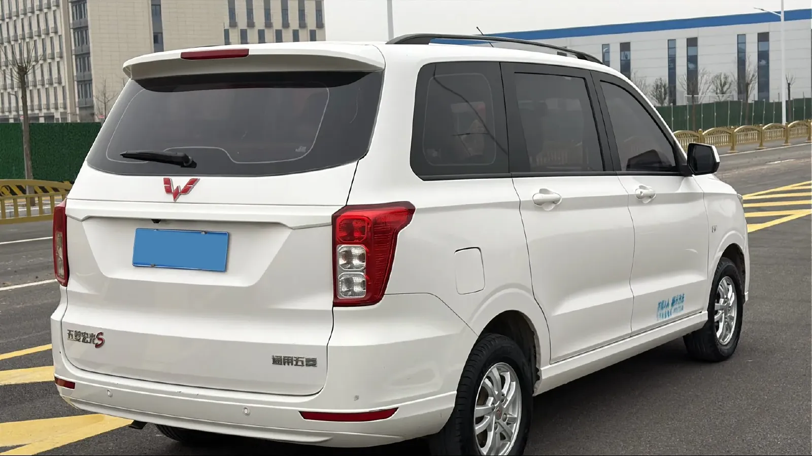 2019 WuLing HongGuang 1.5L 99HP L4 6MT,autocango,china used car exporter,china ev exporter,chinese used car exporter,chinese used ev exporter