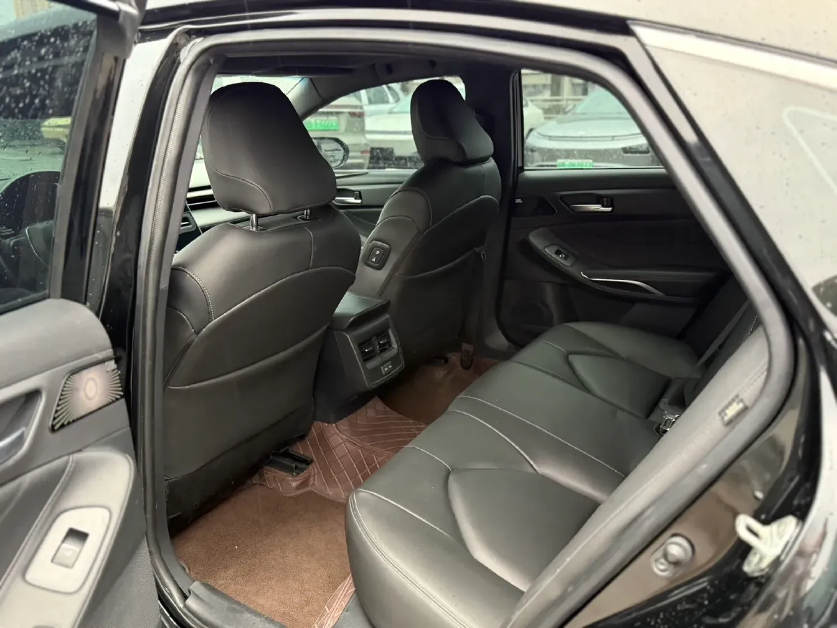 2022 Toyota Avalon 2.5L 209HP L4 8AT,autocango,china used car exporter,china ev exporter,chinese used car exporter,chinese used ev exporter