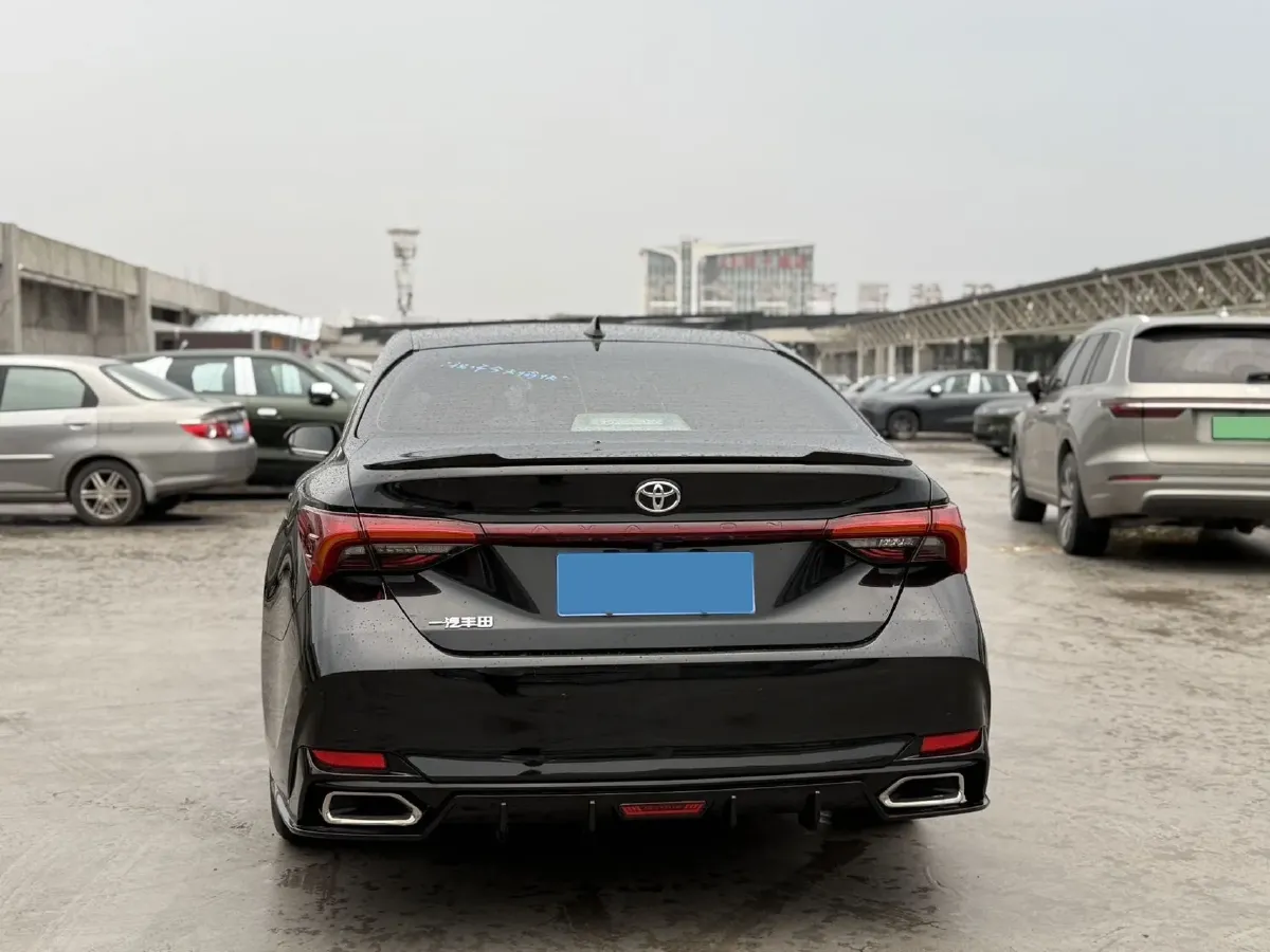2022 Toyota Avalon 2.5L 209HP L4 8AT,autocango,china used car exporter,china ev exporter,chinese used car exporter,chinese used ev exporter