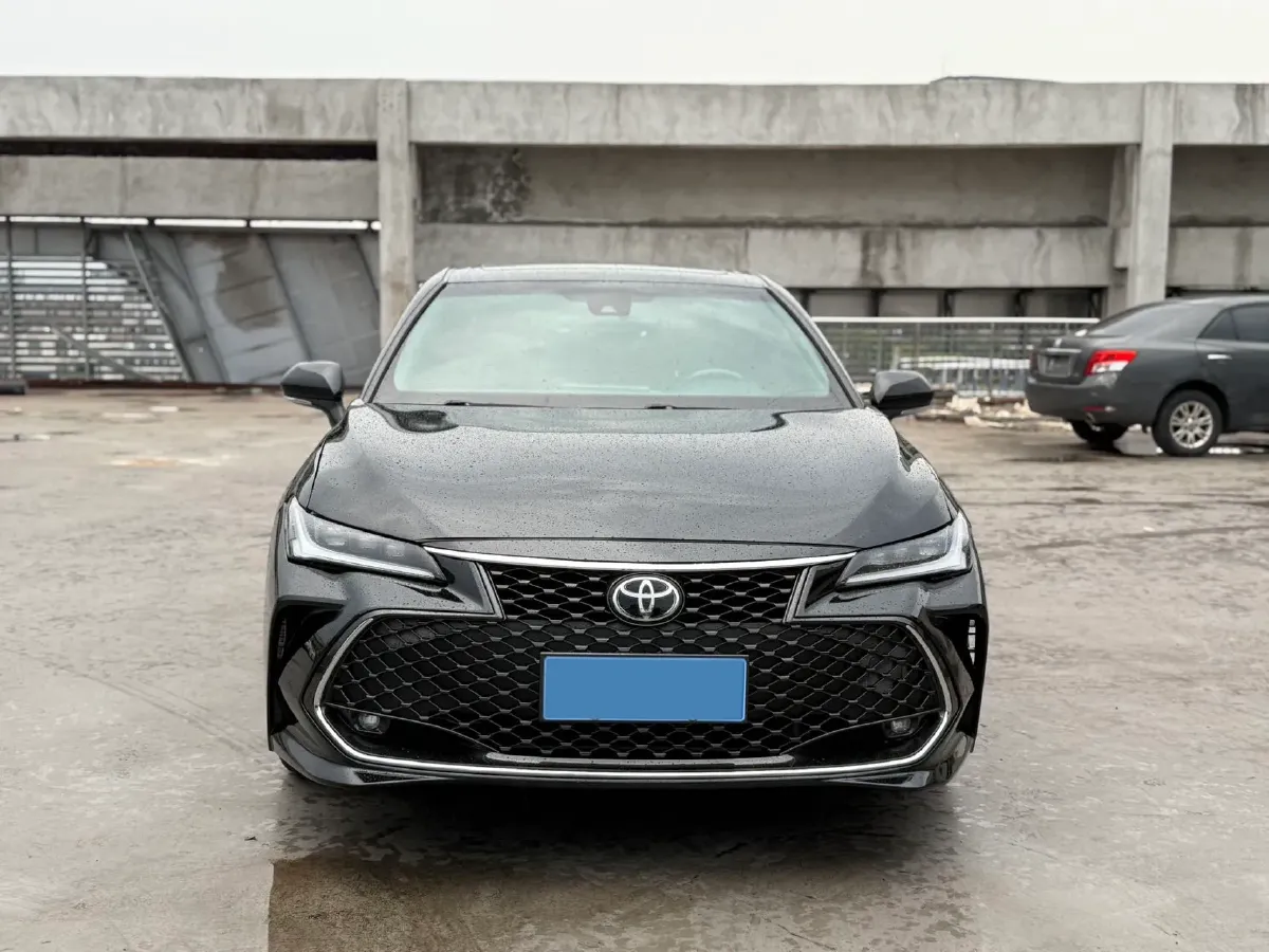 2022 Toyota Avalon 2.5L 209HP L4 8AT,autocango,china used car exporter,china ev exporter,chinese used car exporter,chinese used ev exporter