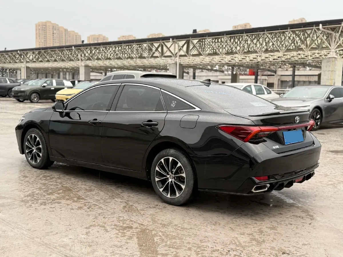 2022 Toyota Avalon 2.5L 209HP L4 8AT,autocango,china used car exporter,china ev exporter,chinese used car exporter,chinese used ev exporter