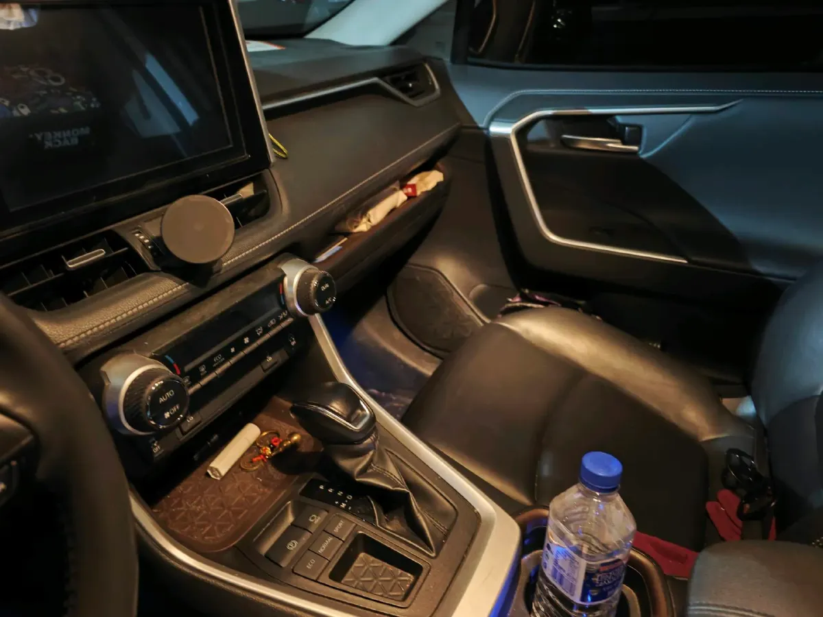 2020 Toyota RAV4 2.0L 171HP L4 CVT,autocango,china used car exporter,china ev exporter,chinese used car exporter,chinese used ev exporter