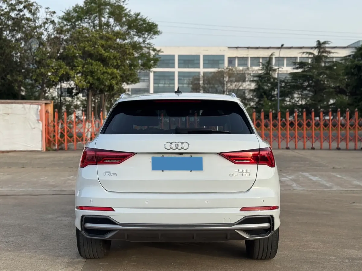 2021 Audi Q3 1.4T 150HP L4 7DCT,autocango,china used car exporter,china ev exporter,chinese used car exporter,chinese used ev exporter