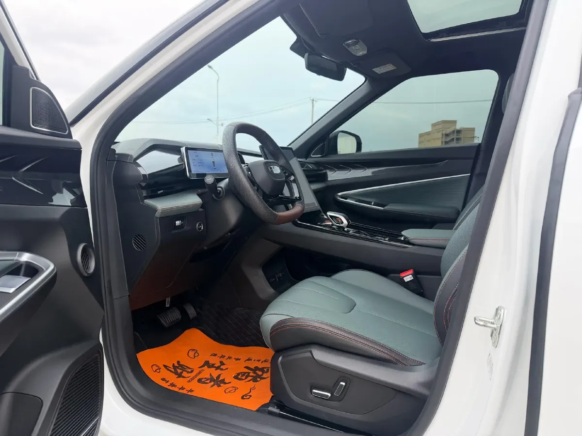 2024 Geely Azkarra 1.5T 181HP L4 7DCT,autocango,china used car exporter,china ev exporter,chinese used car exporter,chinese used ev exporter